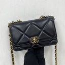Chanel Black Chanel19 Lambskin Wallet On Chain Black