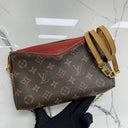 Louis Vuitton Pallas Chain Clutch