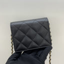 Portcard Chanel SLG Classic Flap cu lanț din piele Caviar, negru