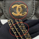 Portcard Chanel SLG Classic Flap cu lanț din piele Caviar, negru