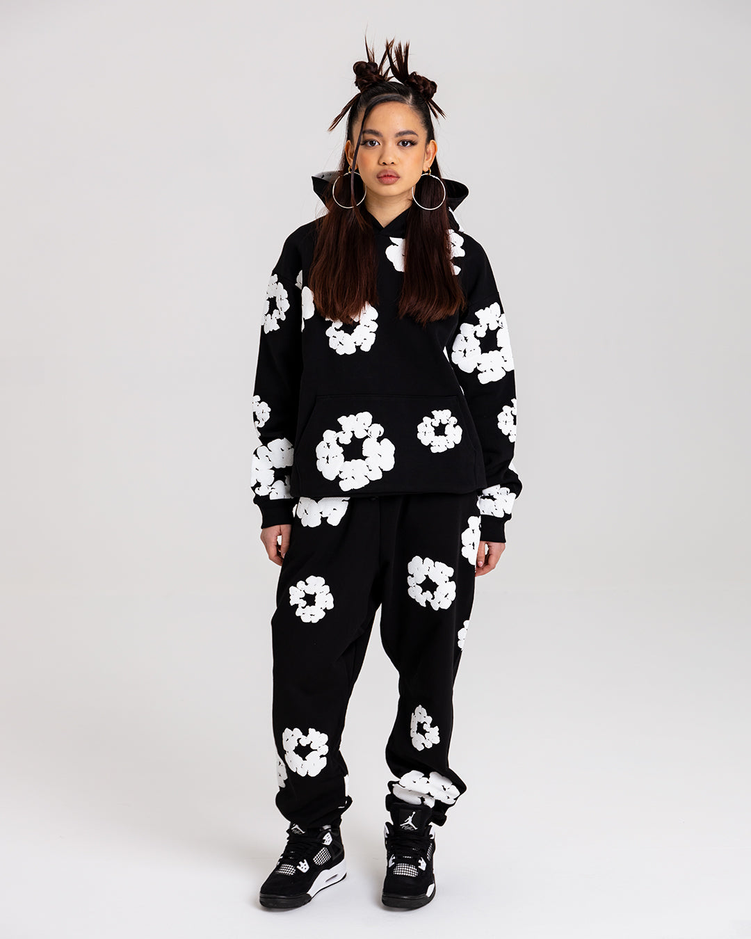Denim Tears The Cotton Wreath Sweatpants Black - True to Sole