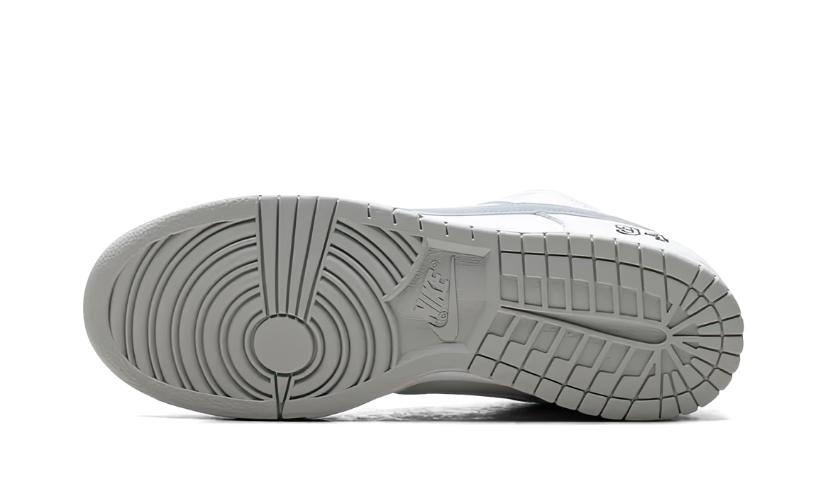 Nike SB Dunk Low Supreme 94 White Metallic Silver