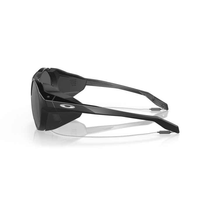 Oakley Clifden Matte Black Traverse Latitude
