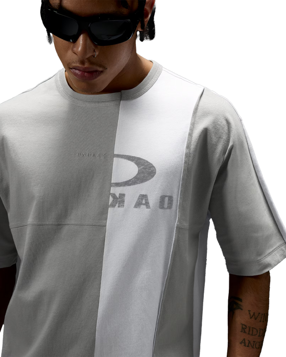 Oakley Reserve Momento Tee Cement